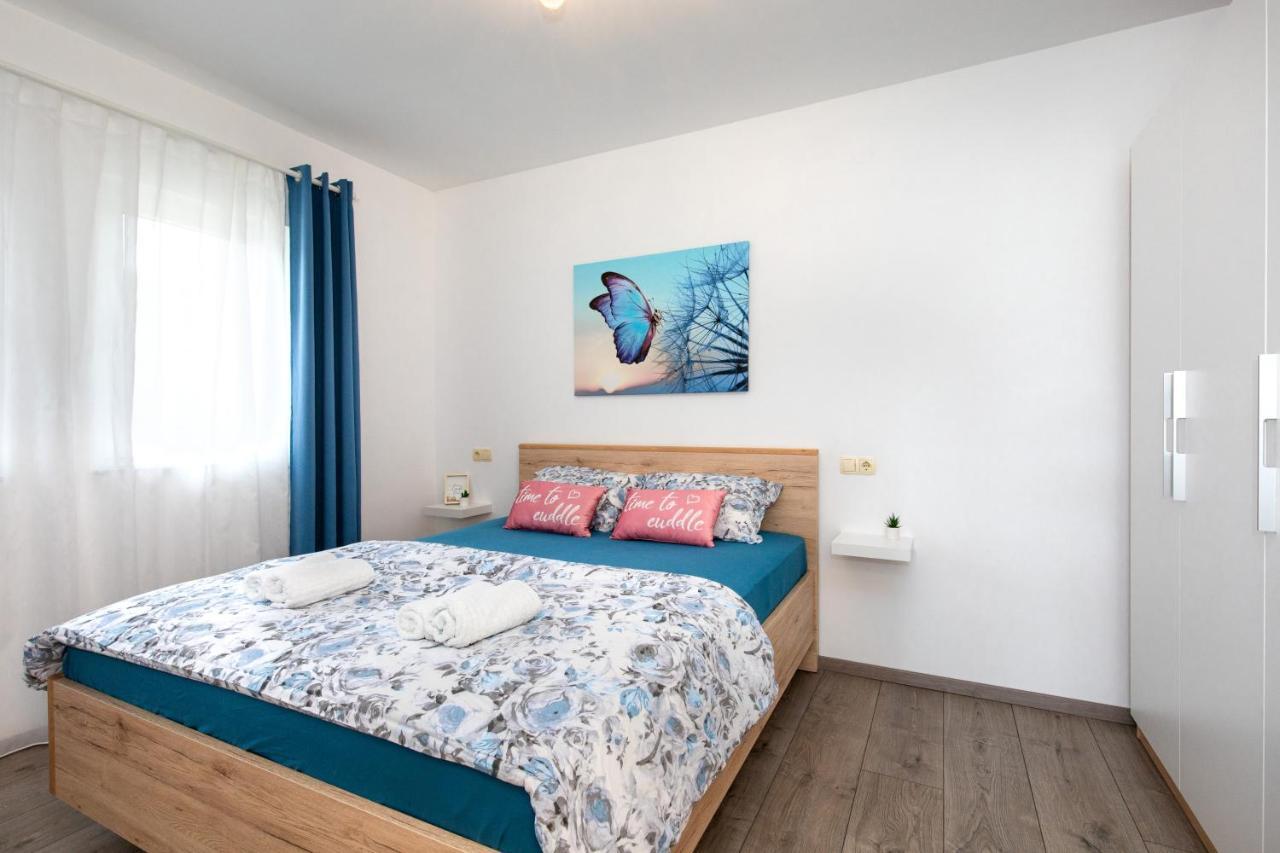 Apartman Jelena Vrbnik Exterior foto